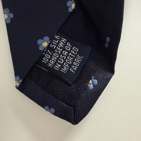 Lands' End 100% Silk Tie Navy Blue Forget-Me-Not Floral Pattern - Picture 4 of 6
